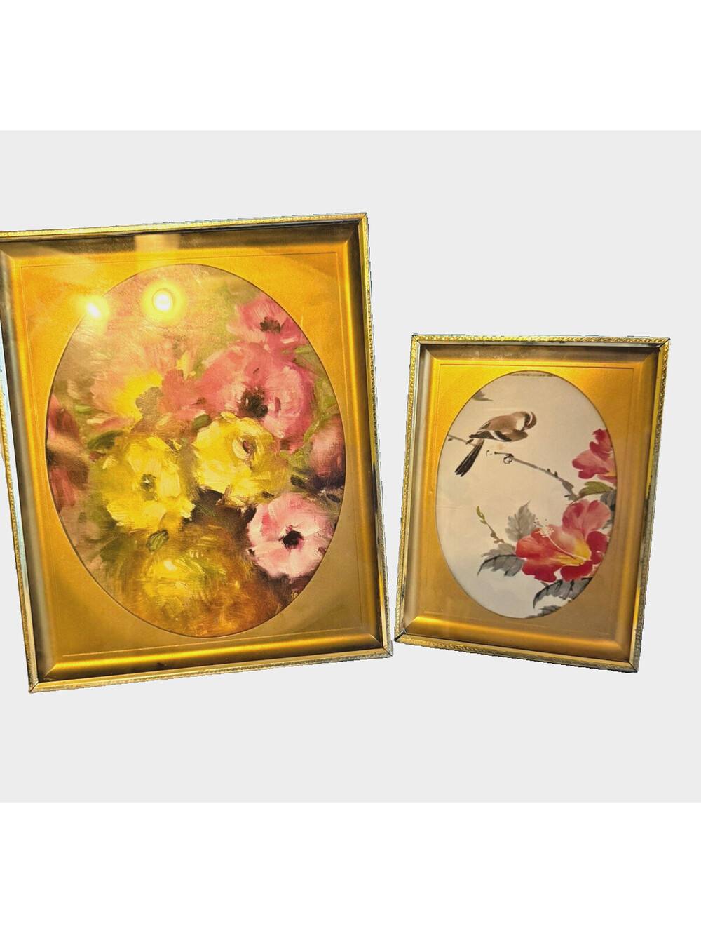 Vintage Picture Frame Set of 2 Gold Tone Oval Mat Tabletop/Wall; floral prints